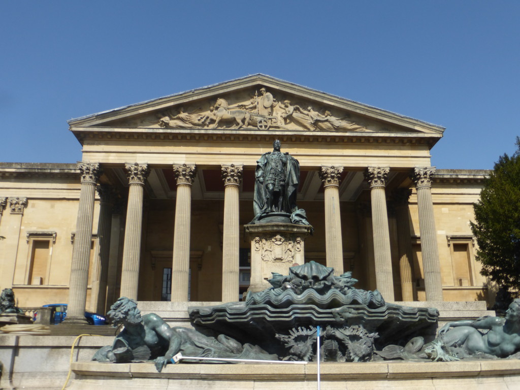 photo walk through Bristol: historic buildings