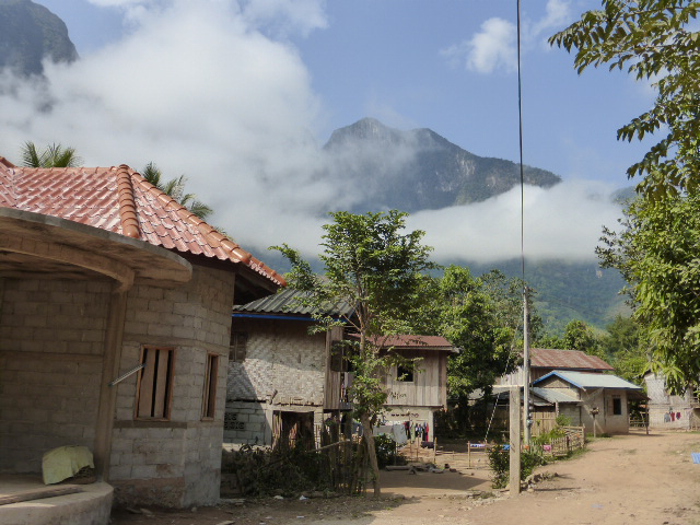Nong Khiaw street view