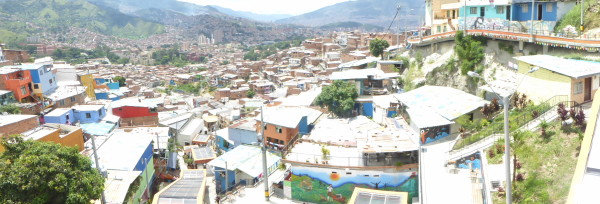 Escaleras electrica: fun things to do in Medellin