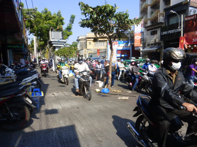 Ho Chi Mnh city chaotic roads