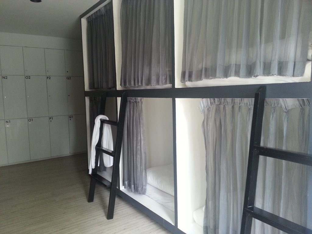 hostel tips and how not to behave in a hostel - Bangkok