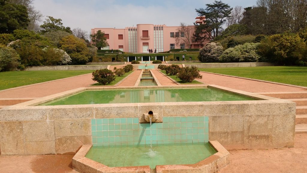 the art deco house in the grounds of the Art Museum