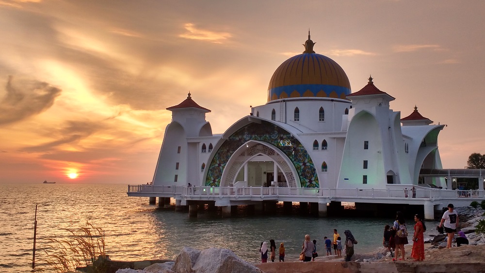 cheerful cheap and free Melaka attractions
