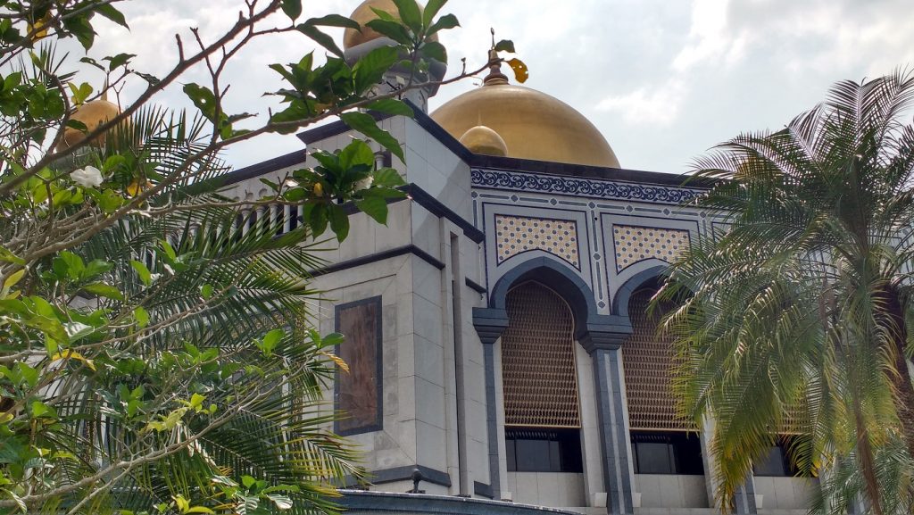 another view of the Jame Asr Sultan Hassanal Bolkiah Mosque
