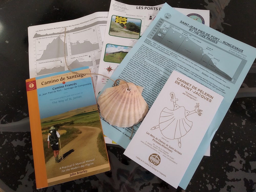 passport and documents for the camino de santiago